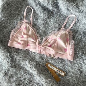 NWT SKIMS VELVET LACE TRIANGLE BRALETTE | CHERRY BLOSSOM HEART BREAKER | M